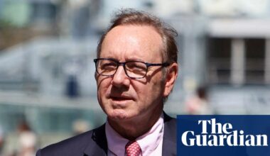 Actor reaches settlement with Old Vic theatre over Kevin Spacey assault claims | Kevin Spacey