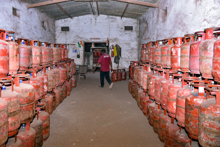 India secures LPG, LNG supplies via alternative routes as domestic firms step up production