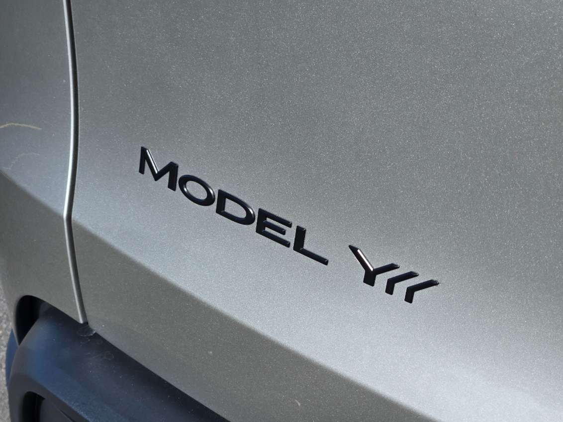 Tesla Model Y L.