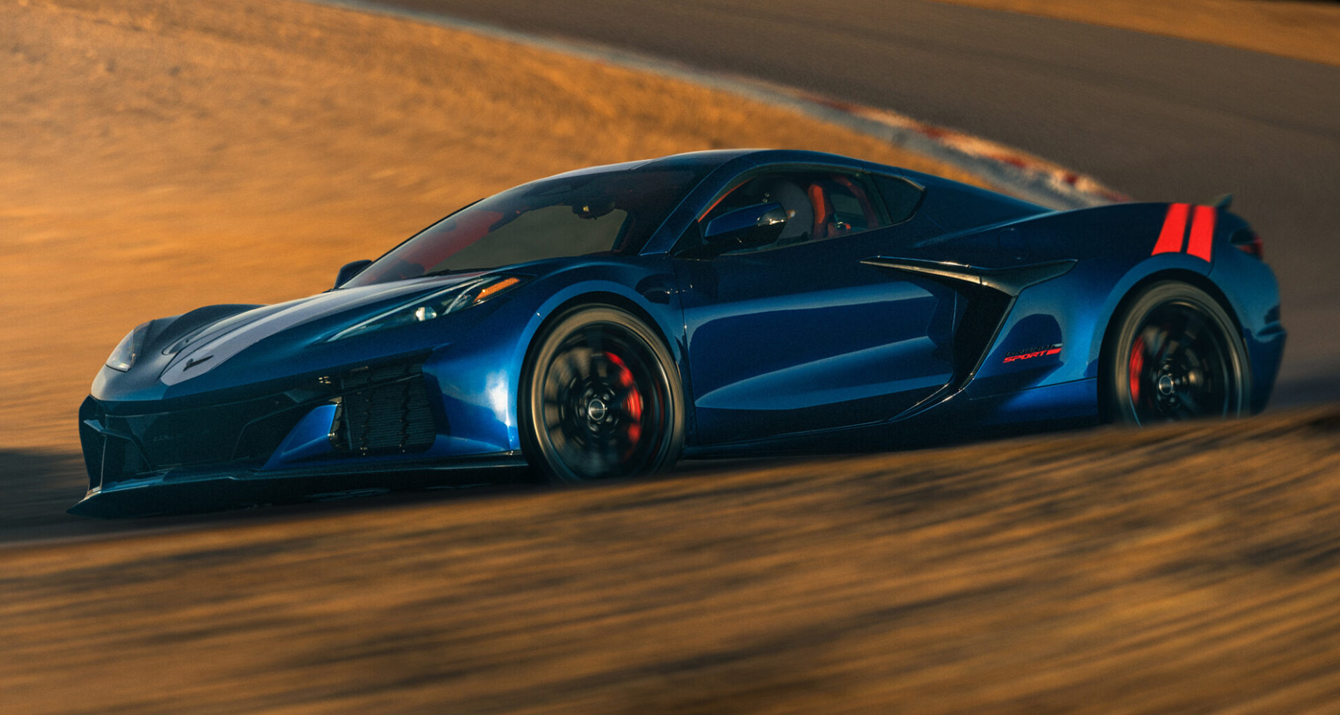 New Chevrolet Corvette Grand Sport revealed