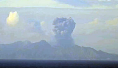 SunLive - Small eruption spotted at White Island