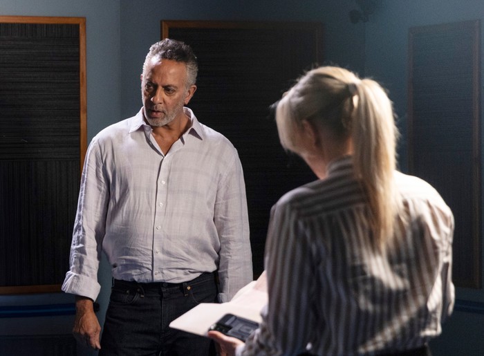 Lisa talks to Dev in the police station in Coronation Street