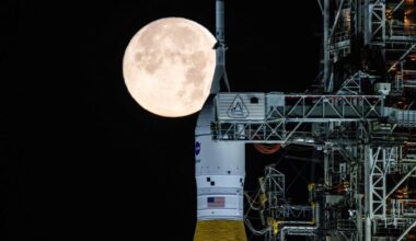 NASA to spend $20 billion to build a base on the moon