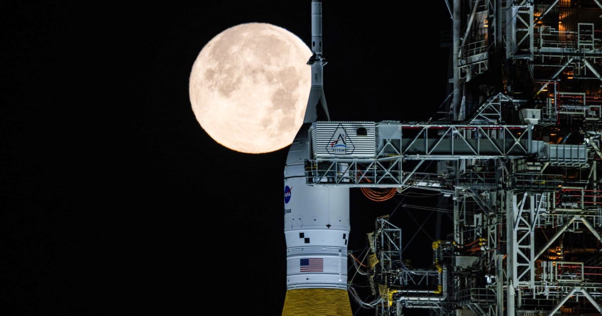 NASA to spend $20 billion to build a base on the moon