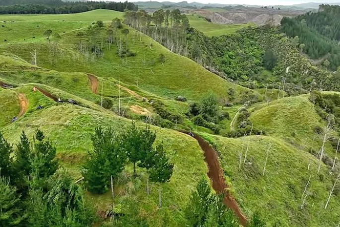 SunLive - Trail ride postponed after rider dies in crash