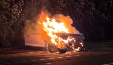 SunLive - Tauranga: two crashes, four injured, a car ablaze