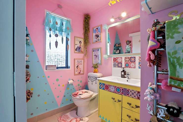 All things bright and beautiful: 221 Woodlands Park Road, in Auckland's Titirangi, heads to auction on April 18. Photo / Supplied