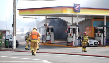 Fire in central Auckland near Z petrol station sends thick black smoke over Ponsonby