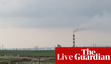 Oil price falls after Iraq ‘signs deal’ to resume exports via Turkey – business live | Business