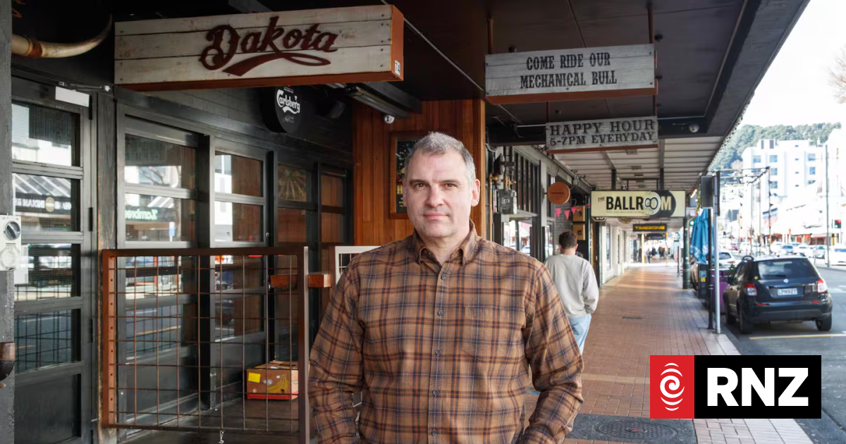 Wellington's Dakota Bar gets licence suspended after selling alcohol to 16-year-olds