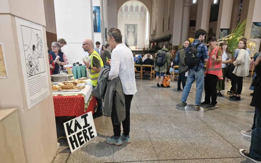 About 250 people are at an overnight vigil at Wellington's St Paul Cathedral to protest the government's plan to introduce move-on orders.