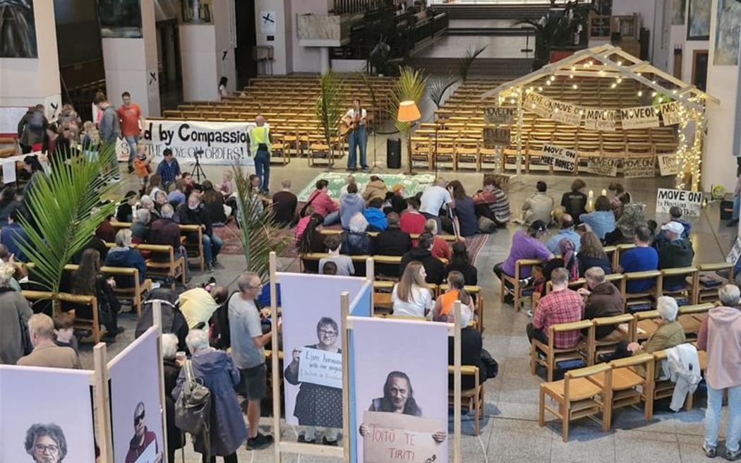 About 250 people are at an overnight vigil at Wellington's St Paul Cathedral to protest the government's plan to introduce move-on orders.