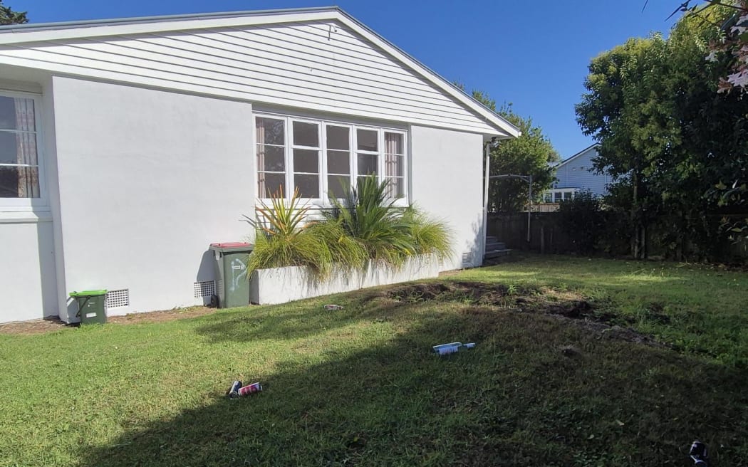 Four people are in hospital after youths clashed in the Auckland suburb of Mount Albert on Friday night.