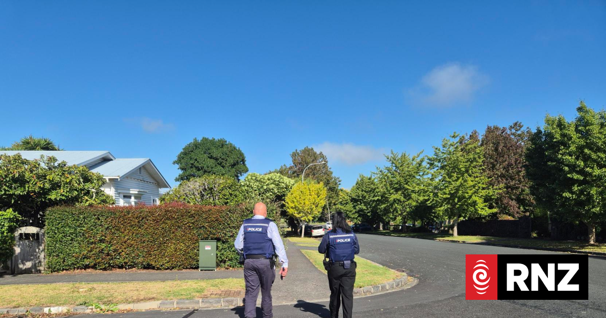 Four people in hospital after 'violent' incident in Mount Albert