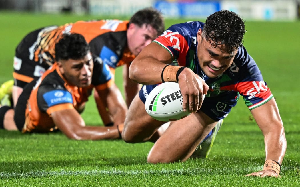Jacob Laban of the Warriors dives for the try line, NZ Warriors v Wests Tigers, round 4 of the NRL Telstra Premiership rugby league match at Go Media Stadium.