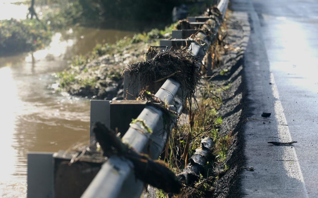 Last night's flooding has caused serious damage to the road surface on Whakapara Bridge, on State Highway 1 north of Whangārei.