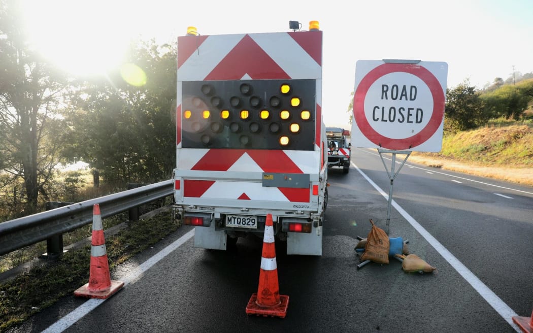 Last night's flooding has caused serious damage to the road surface on Whakapara Bridge, on State Highway 1 north of Whangārei.
