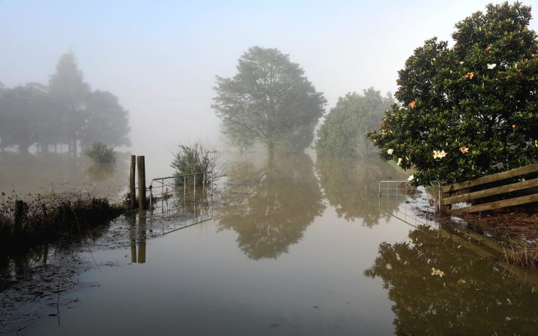 Last night's flooding has caused serious damage to the road surface on Whakapara Bridge, on State Highway 1 north of Whangārei.
