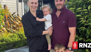 Young mum facing life-threatening stem cell transplant delays for cancer treatment