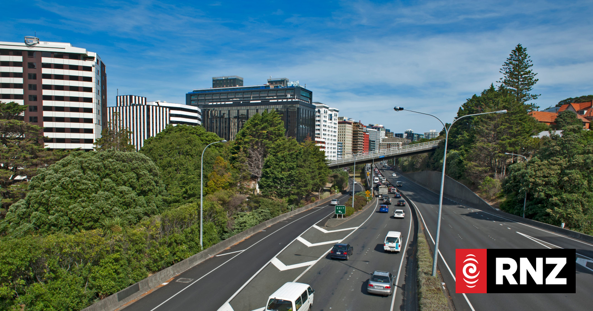 Union calls for banks to let staff work from home