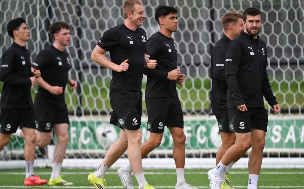 Francis de Vries, Logan Rogerson and Tim Payne.
All Whites football training ahead of the FIFA series.