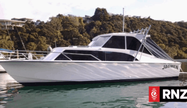 Police seek boat last seen in Northland bay