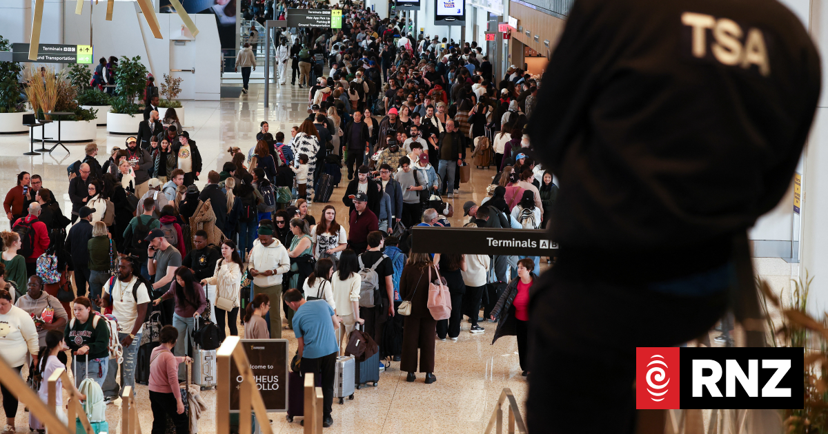 Trump orders ICE agents to airports amid crippling budget standoff