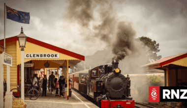 One seriously injured after explosion in steam engine train at Glenbrook Vintage Railway