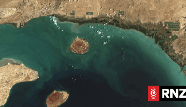 How can Hormuz shipping blockage be solved?