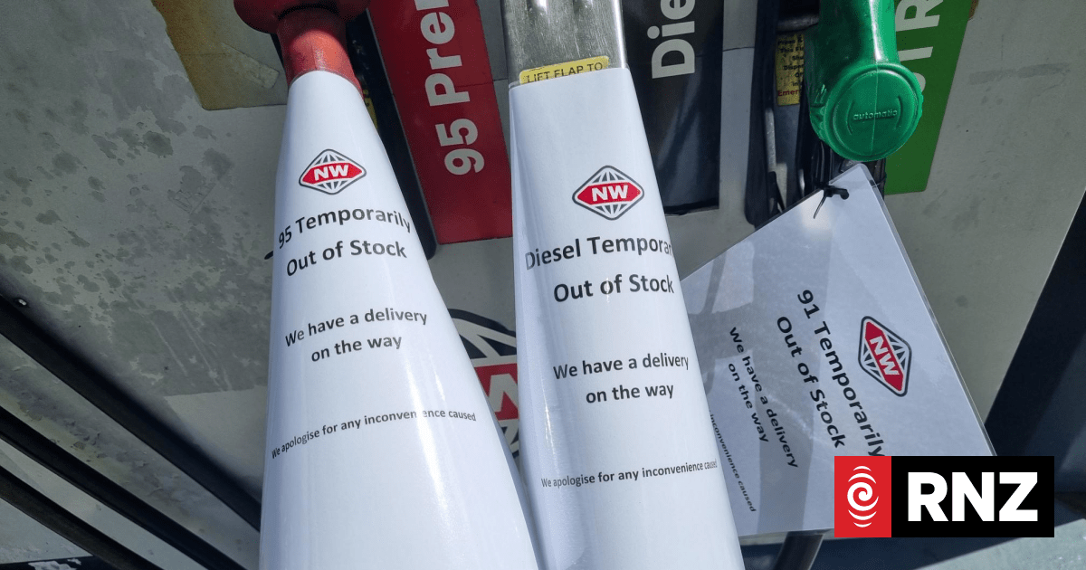 Live: Fuel stations run out again, Luxon warns NZ preparing for 'prolonged' Iran conflict