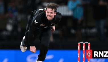 White Ferns beaten, Black Caps win in game two of South Africa series