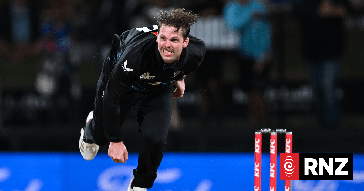 White Ferns beaten, Black Caps win in game two of South Africa series