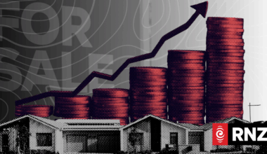 Today's GDP figures expected to show growth, but economists say it's irrelevant