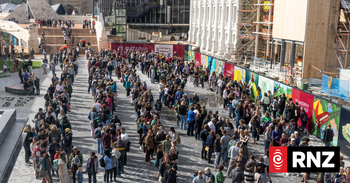 Thousands queue as doors open at revamped Wellington Library after seven years