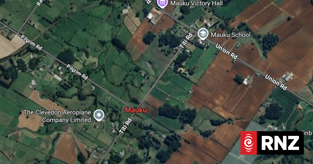 Person dies after being hit by truck in Mauku, near Pukekohe