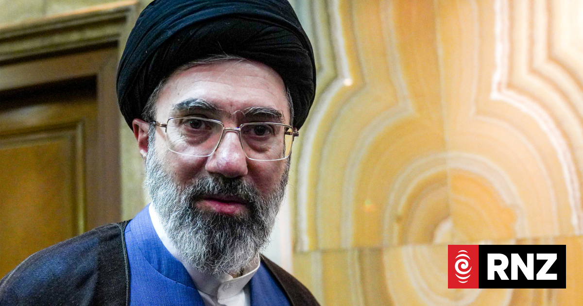 New Iranian supreme leader calls for defiance, keeps key waterway shut