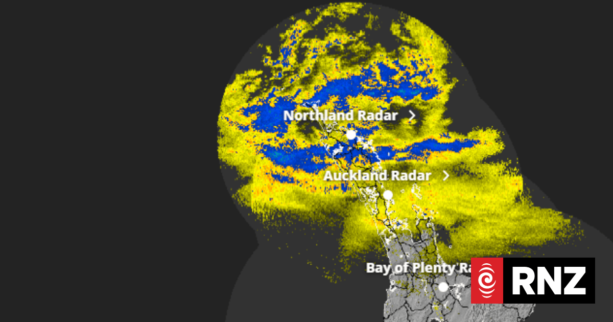 Weather: Strong winds, heavy rain loom as tropical low nears New Zealand