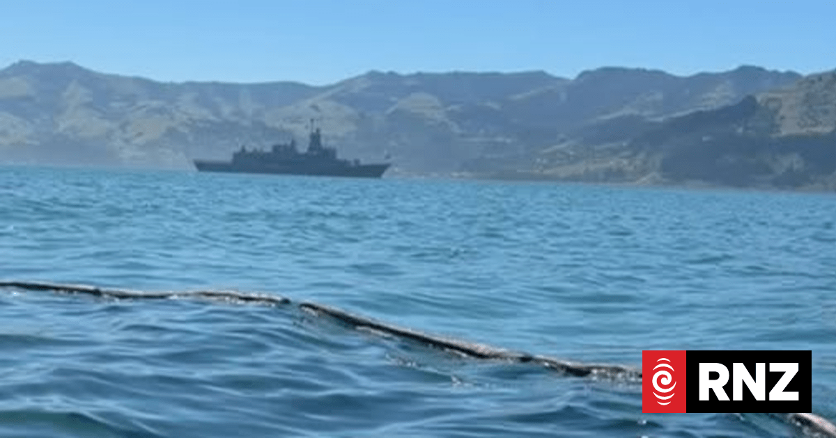 NZ Navy's HNZS Te Kaha leaks hundreds of litres of oil into Akaroa Harbour