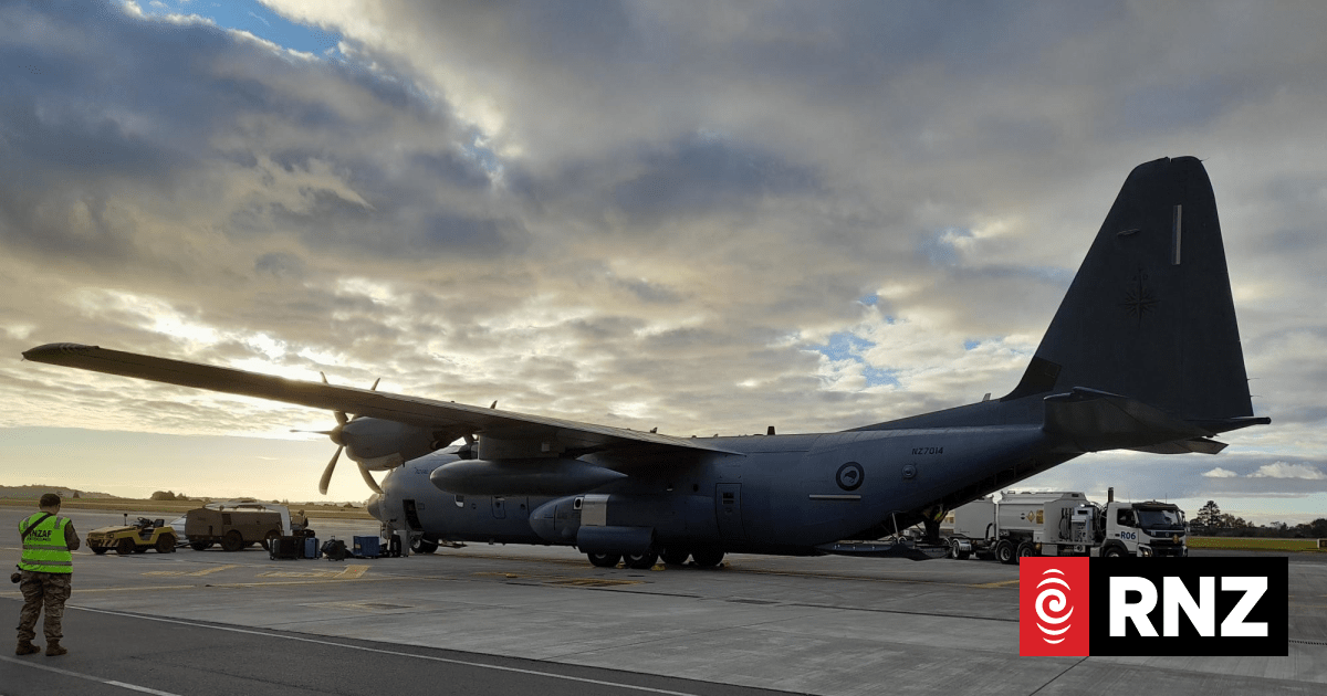 Defence Force plane leaves for Middle East to help New Zealanders stranded by conflict