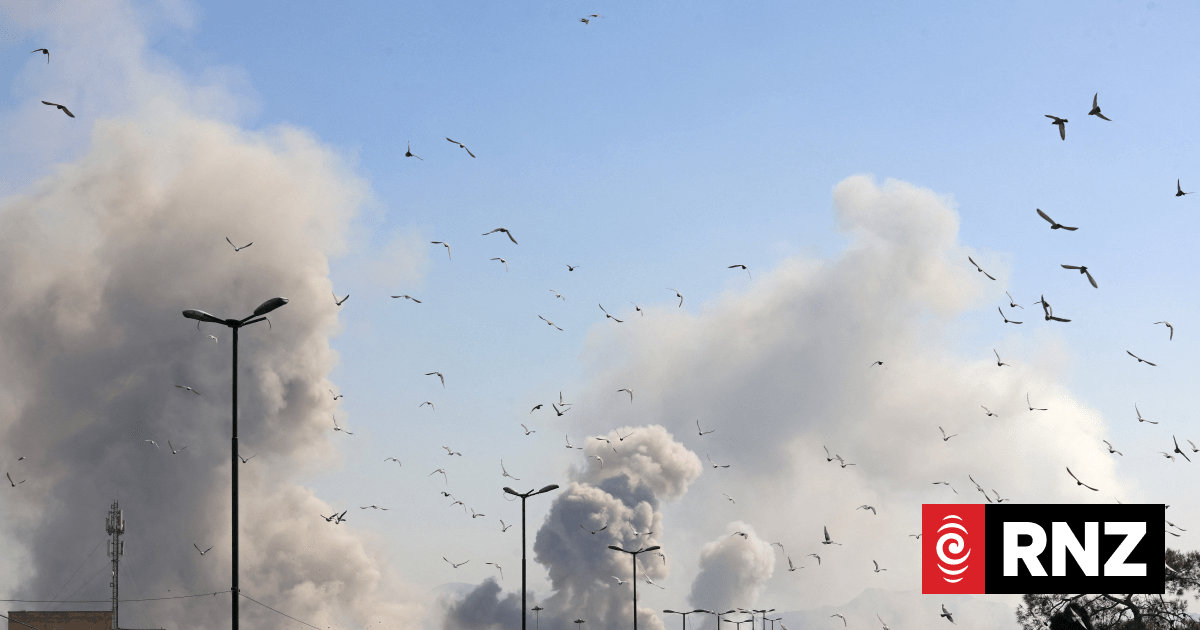 NZ Defence Force planes prepare to fly to Middle East for evacuations
