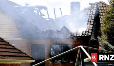 Construction worker pulls man from burning house in Auckland