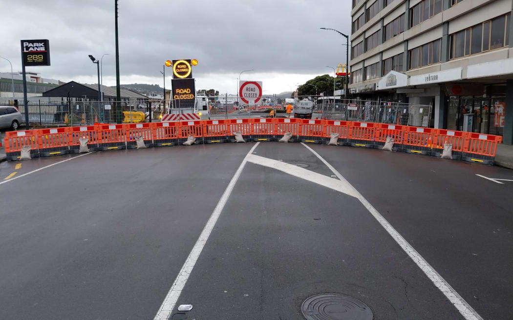 Businesses on Queens Drive and High Street in Lower Hutt are resigned to months of roadworks which are expected to cause more congestion in the city.