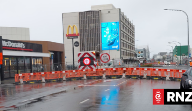 Businesses fear months of roadworks on Lower Hutt streets will put potential customers off