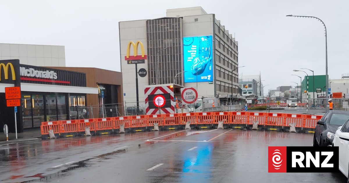 Businesses fear months of roadworks on Lower Hutt streets will put potential customers off