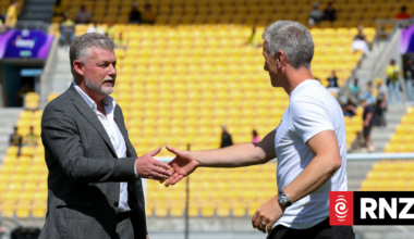 Live: Wellington Phoenix v Sydney FC at Sky Stadium - A League