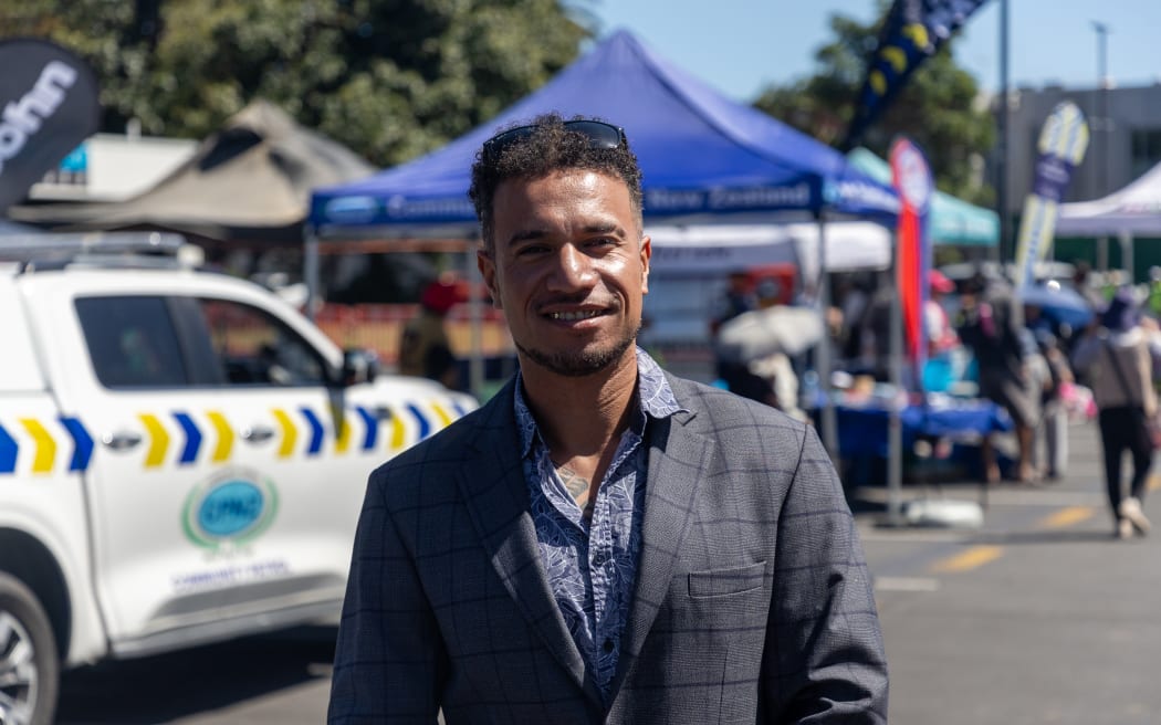 Lehopoaome Vi Hausia is a former Ōtara-Papatoetoe Local Board member and a candidate for the 2026 Local Board election.