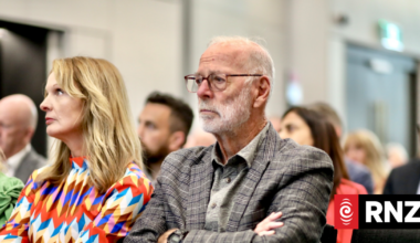 Fuel crisis: Auckland mayor says government should promote public transport over driving