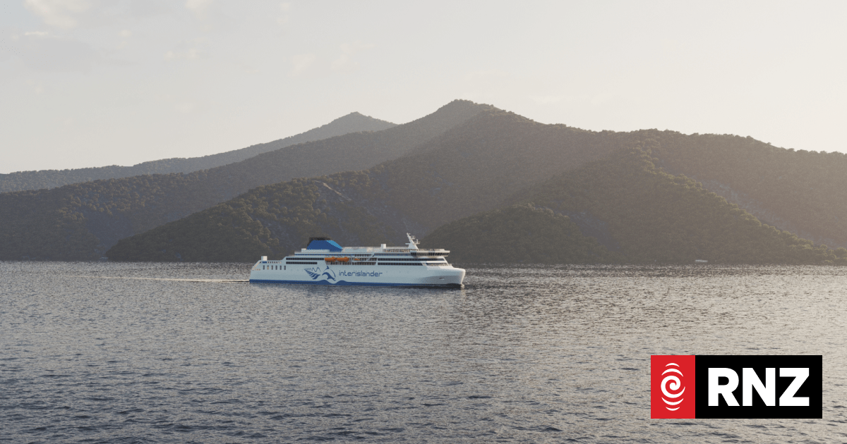 Green Party warns of 'perfect storm' as ferry breakdowns disrupt travel and freight