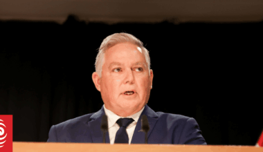 Bill to give police new powers to move and detain introduced to Parliament