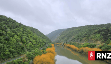 Police recover body from Manawatū River